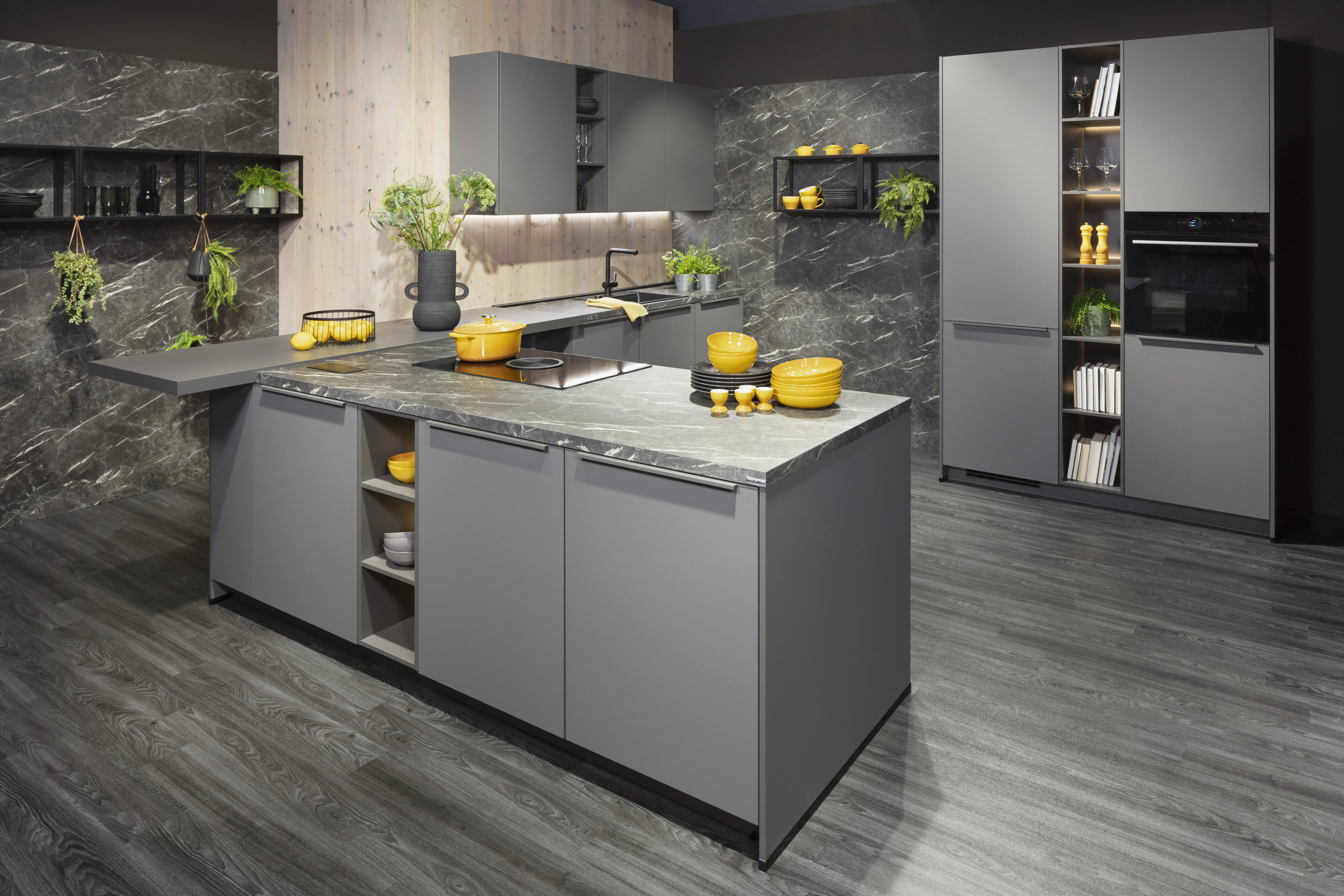 Nobilia Küche Schiefergrau-Mattlack mit Marmordekor